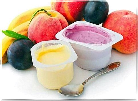 Flavored yogurt is one of the diet foods that make you gain weight