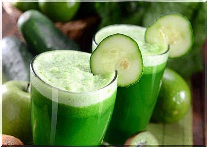 Green orange and cucumber juice