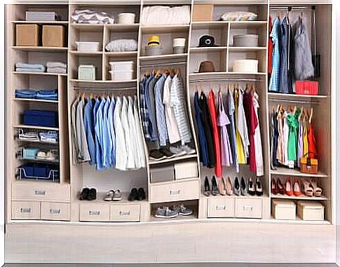 Organize the closet so the clothes don't get wrinkled