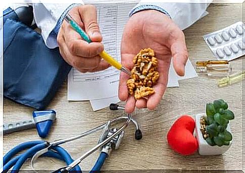 Eating Nuts Helps Lower Blood Pressure