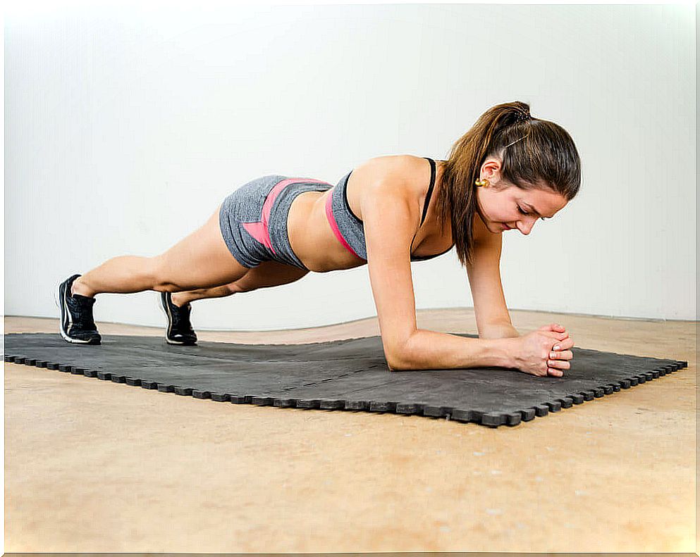 woman doing board