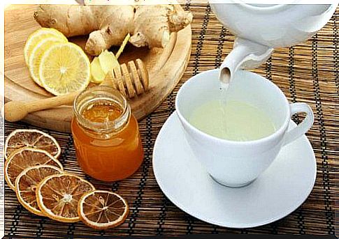 Ginger tea against seasickness