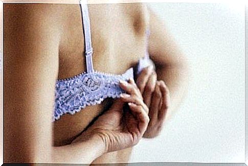 Is it harmful to sleep in a bra?