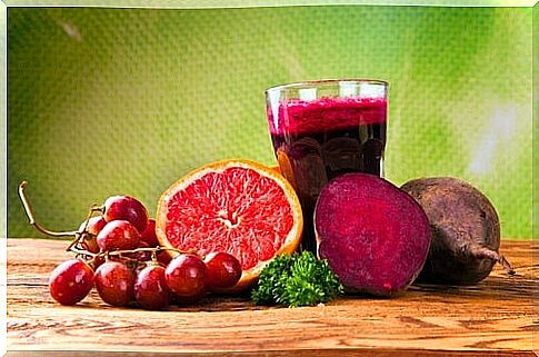 Grapefruit and beetroot juice helps to increase the amount of red blood cells