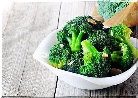 Broccoli is a food loaded with nutrients, including folic acid.